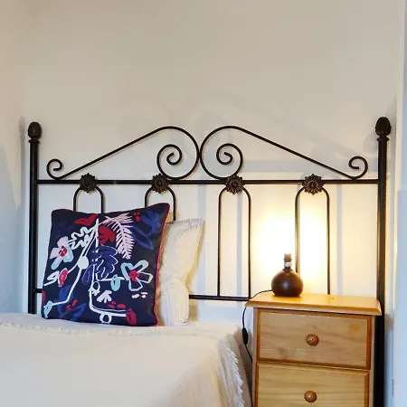 Callejos - Casita For 4 People - 3 Bedrooms בית נופש